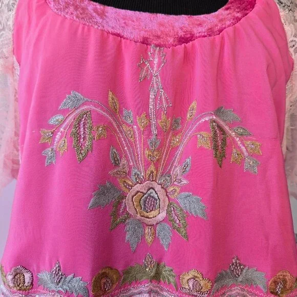 Romantic Velvet & Lace BlouseRoselani JasminSize Large